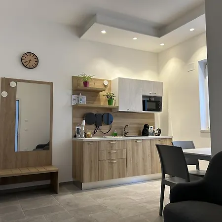 Borgo Di Levante Luxury Apartments Brindisi Exterior photo
